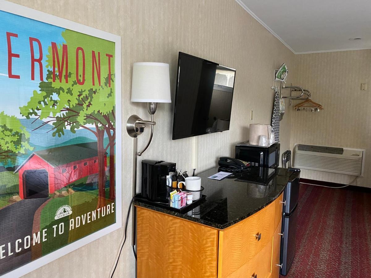 The Black Mountain Inn Brattleboro Exteriér fotografie