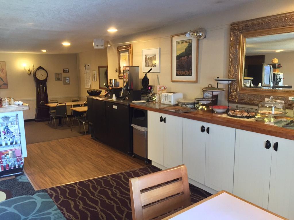The Black Mountain Inn Brattleboro Exteriér fotografie